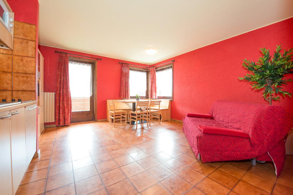 Ferienwohnung Casa Rosalba Livigno Exterior foto